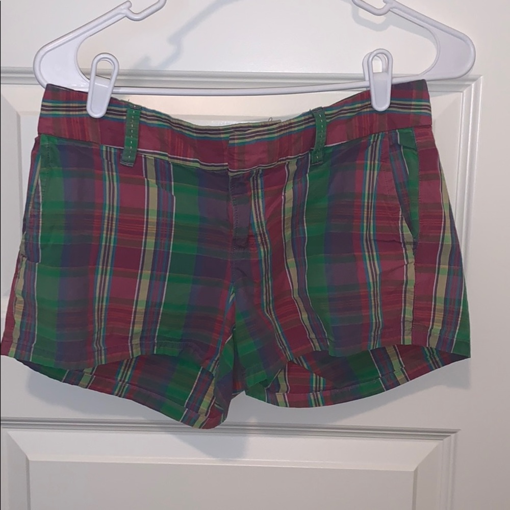 Old navy plaid shorts